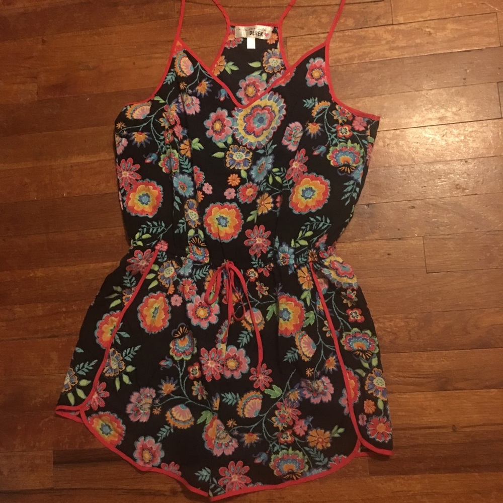 Floral Romper 🌸 NWOT